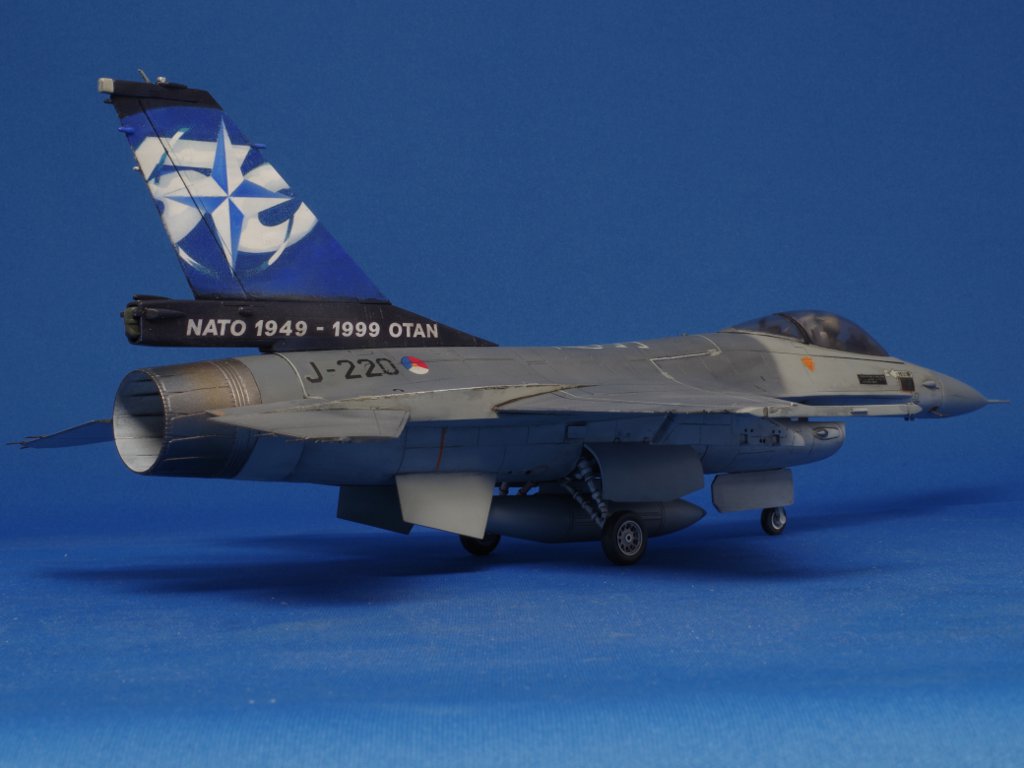 nZK 1/48 F-16A J220 E